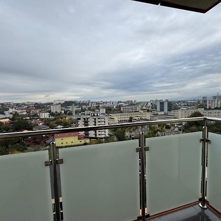 Nice Home For Your Family Яш Екстериор снимка