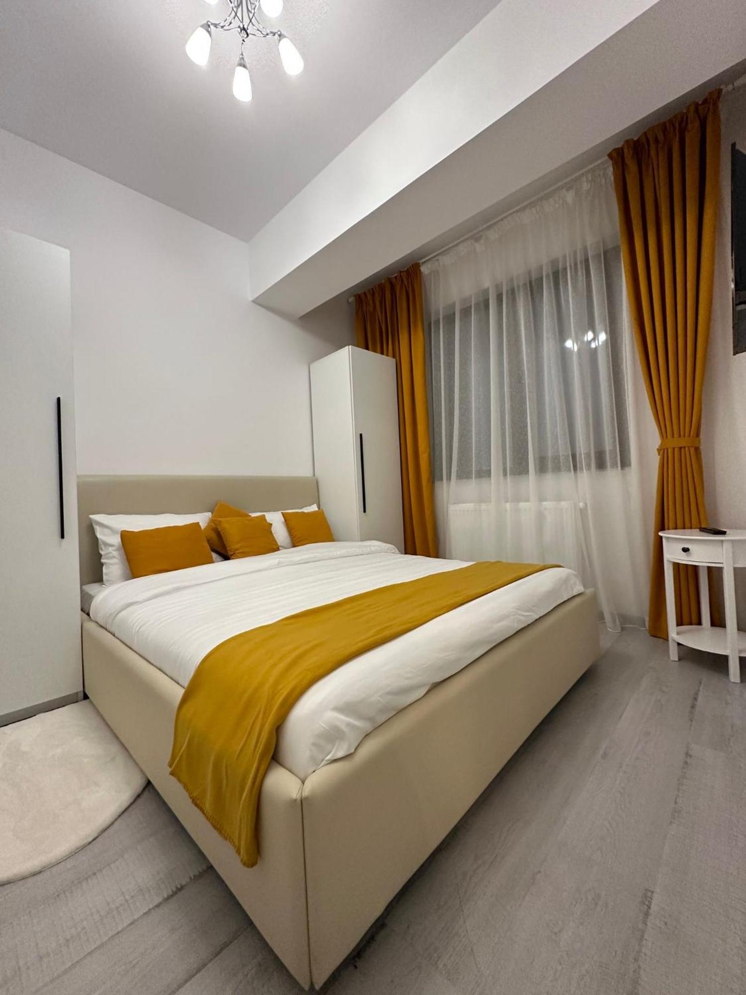 Nice Home For Your Family Яш Екстериор снимка
