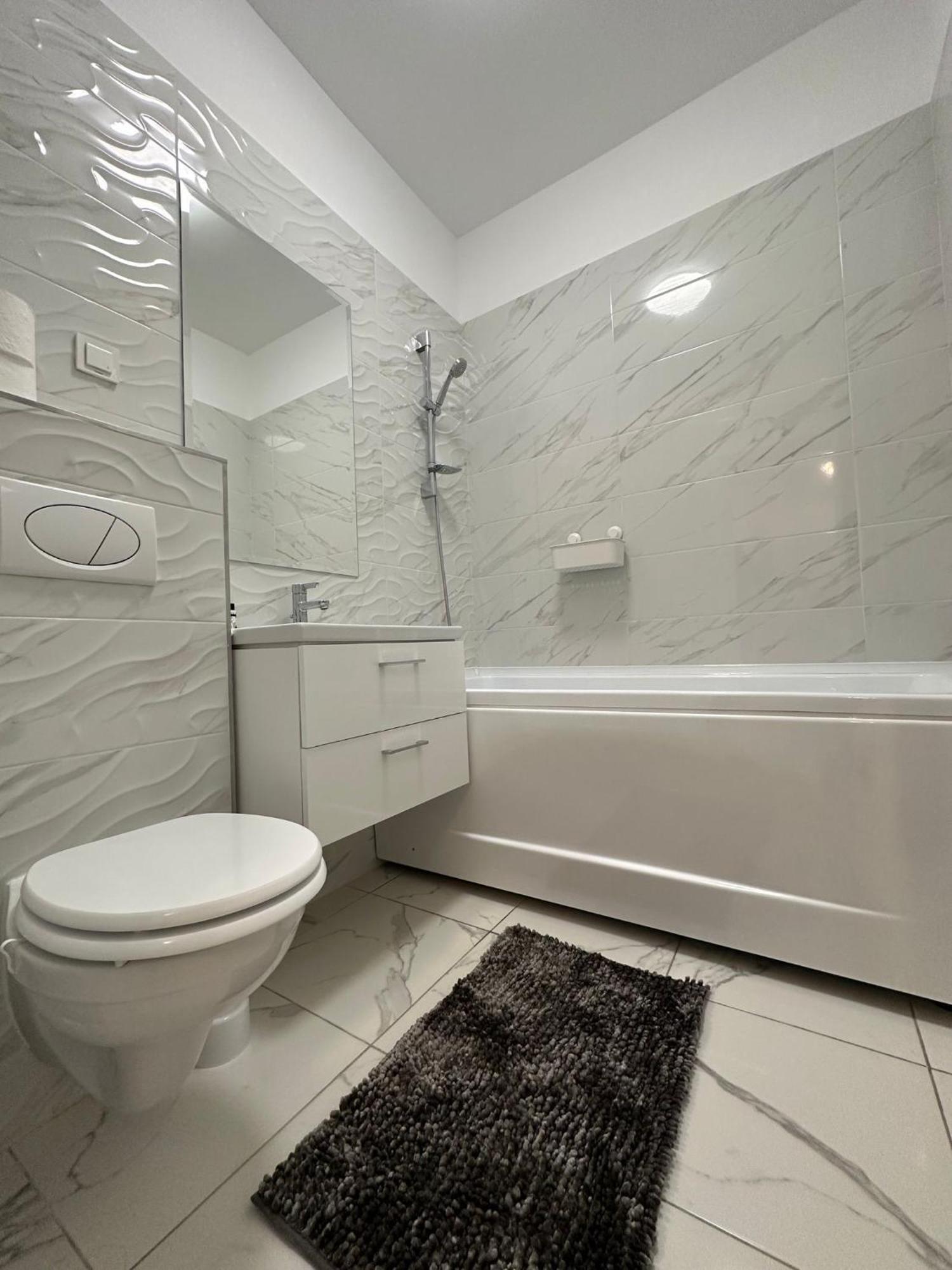 Nice Home For Your Family Яш Екстериор снимка